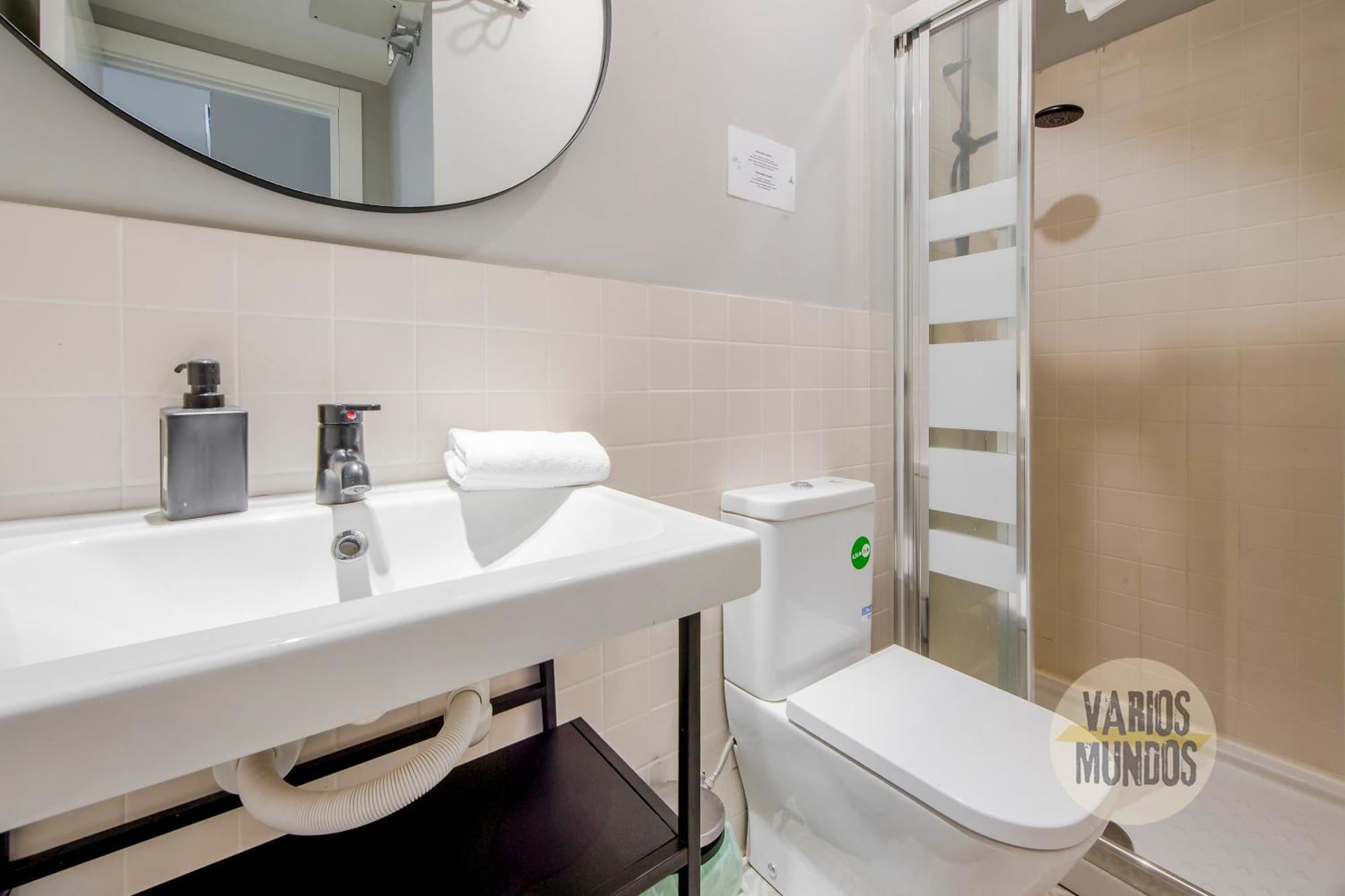 Modern Apt & Cool Interior Design A 20 Metros Del Retiro E1 Madrid Buitenkant foto