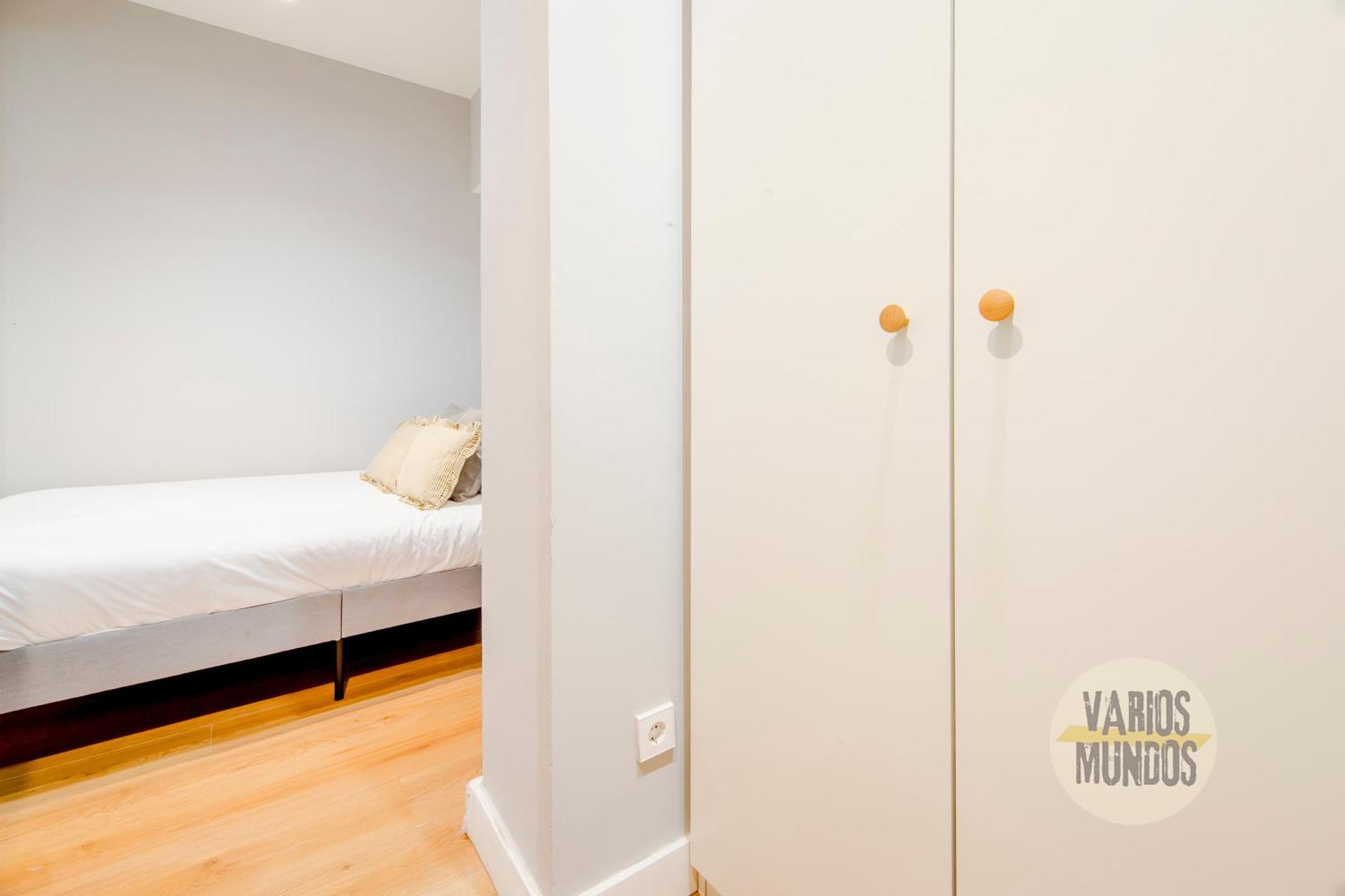 Modern Apt & Cool Interior Design A 20 Metros Del Retiro E1 Madrid Buitenkant foto