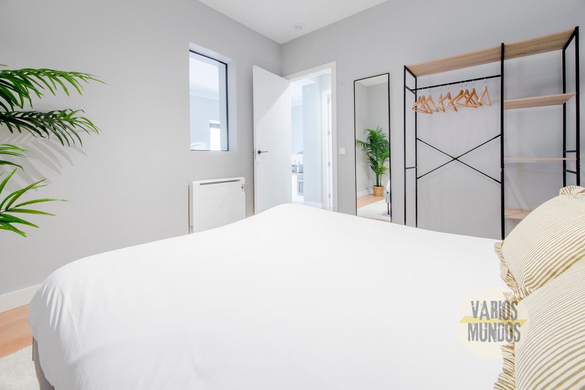 Modern Apt & Cool Interior Design A 20 Metros Del Retiro E1 Madrid Buitenkant foto