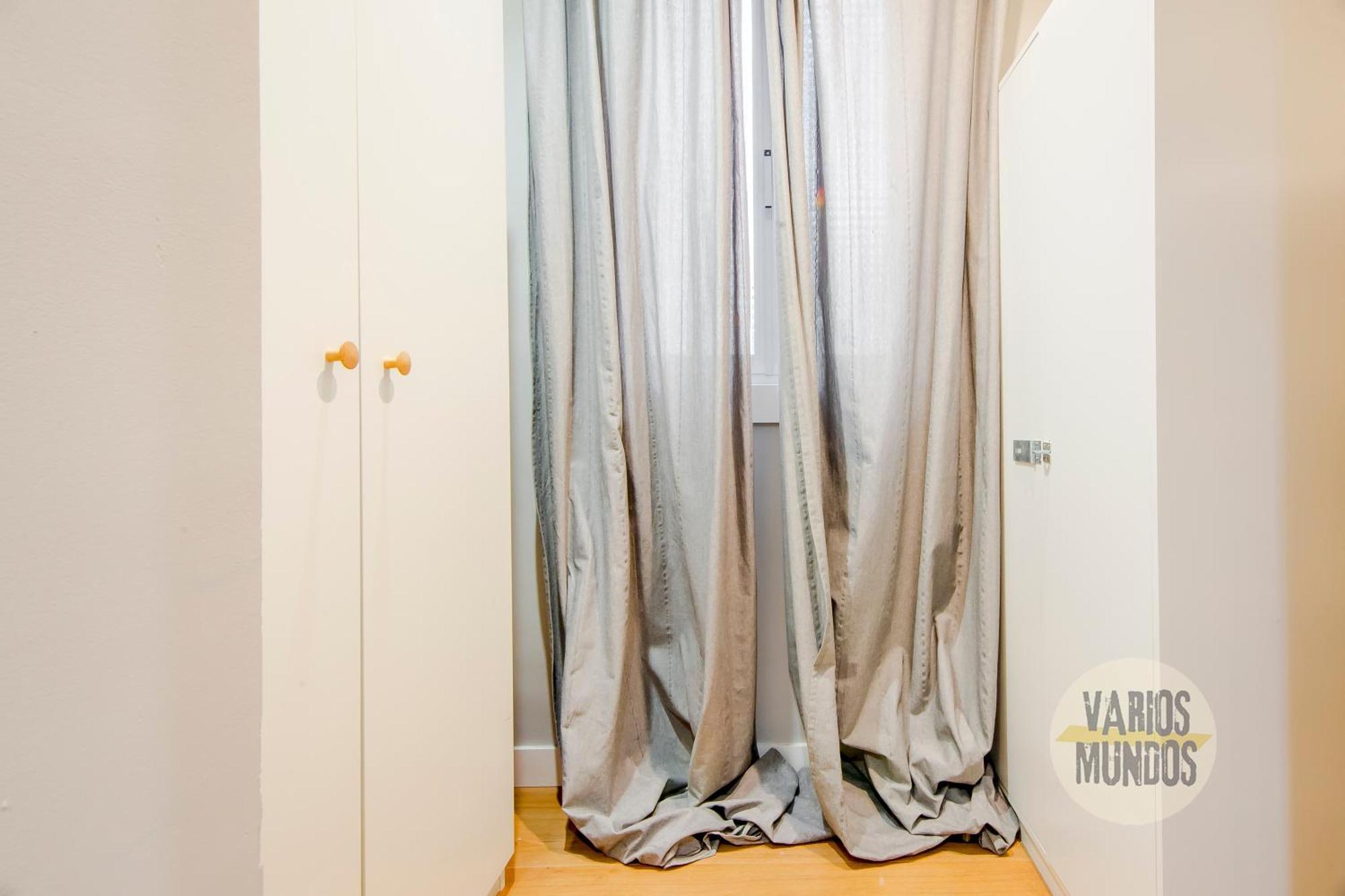 Modern Apt & Cool Interior Design A 20 Metros Del Retiro E1 Madrid Buitenkant foto