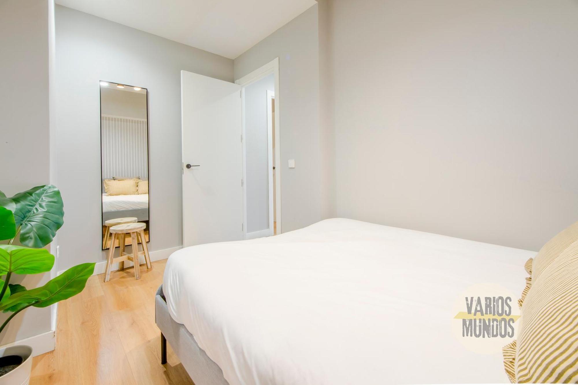 Modern Apt & Cool Interior Design A 20 Metros Del Retiro E1 Madrid Buitenkant foto